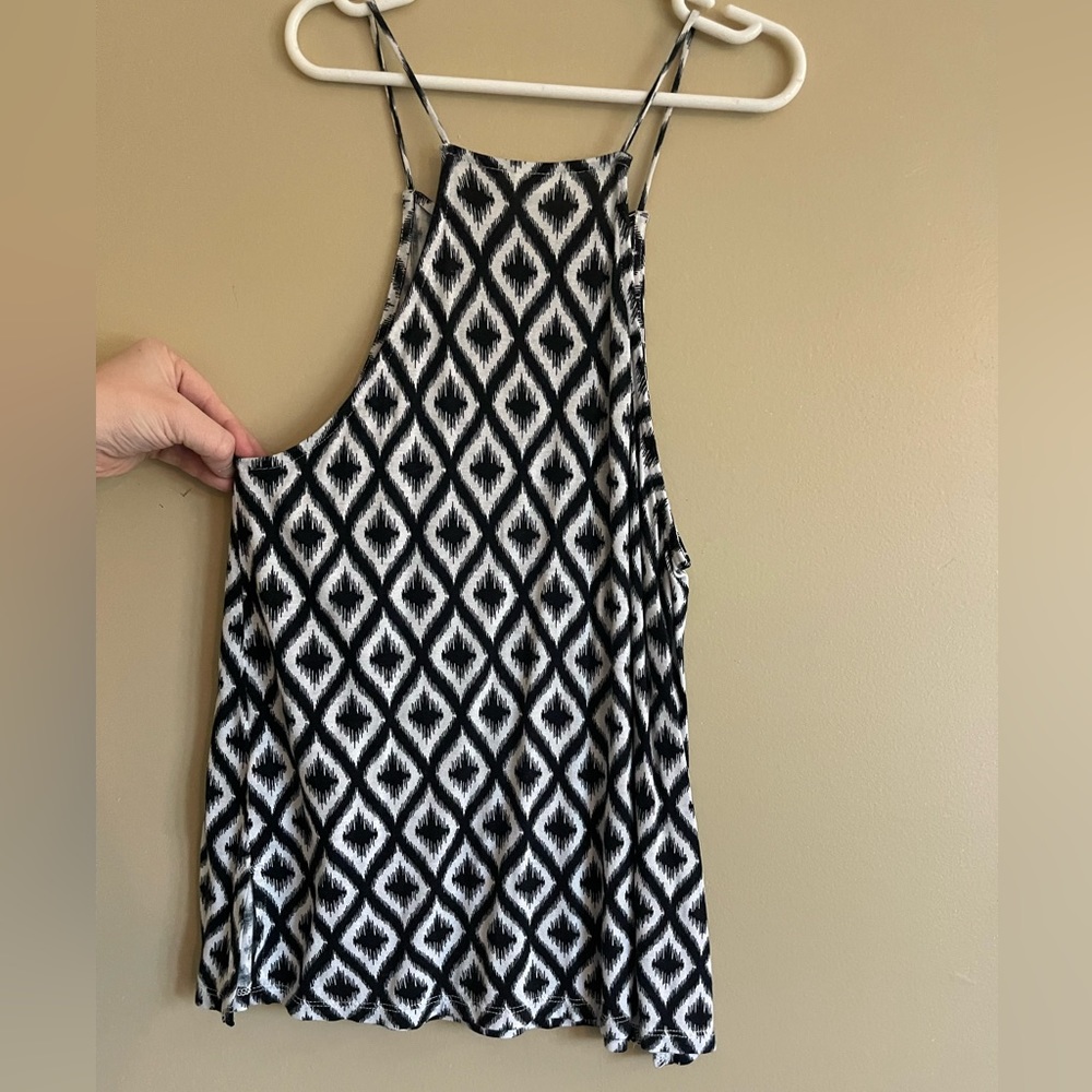 H&M pattern tank - Picture 3 of 3
